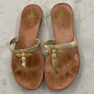 Lily Pulitzer size 8.5 gold leather sandal.